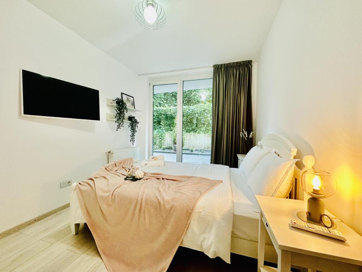 Palfi Apartment With Garden & Parking Cluj-Napoca Exterior photo